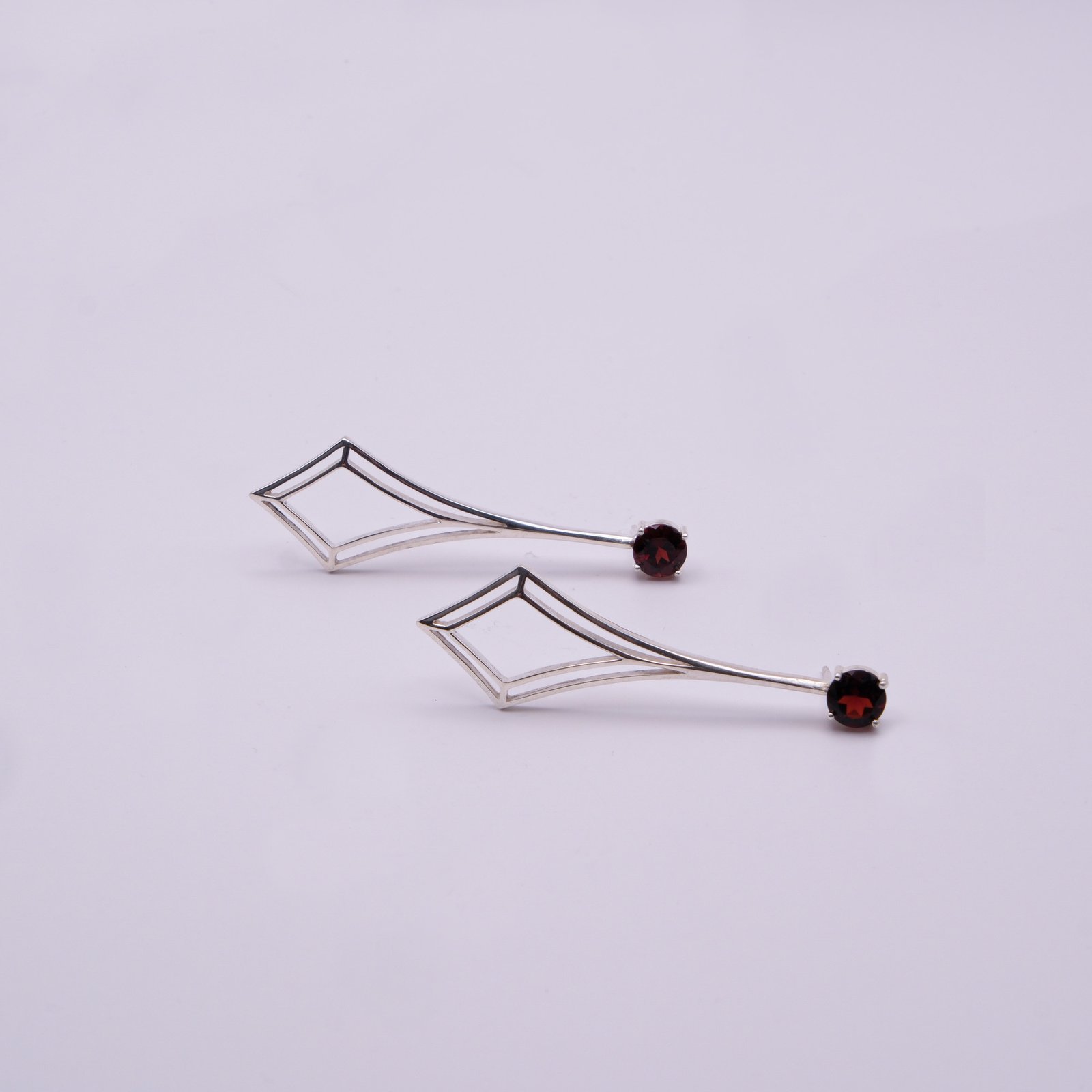 Pendiente Instinto Granate